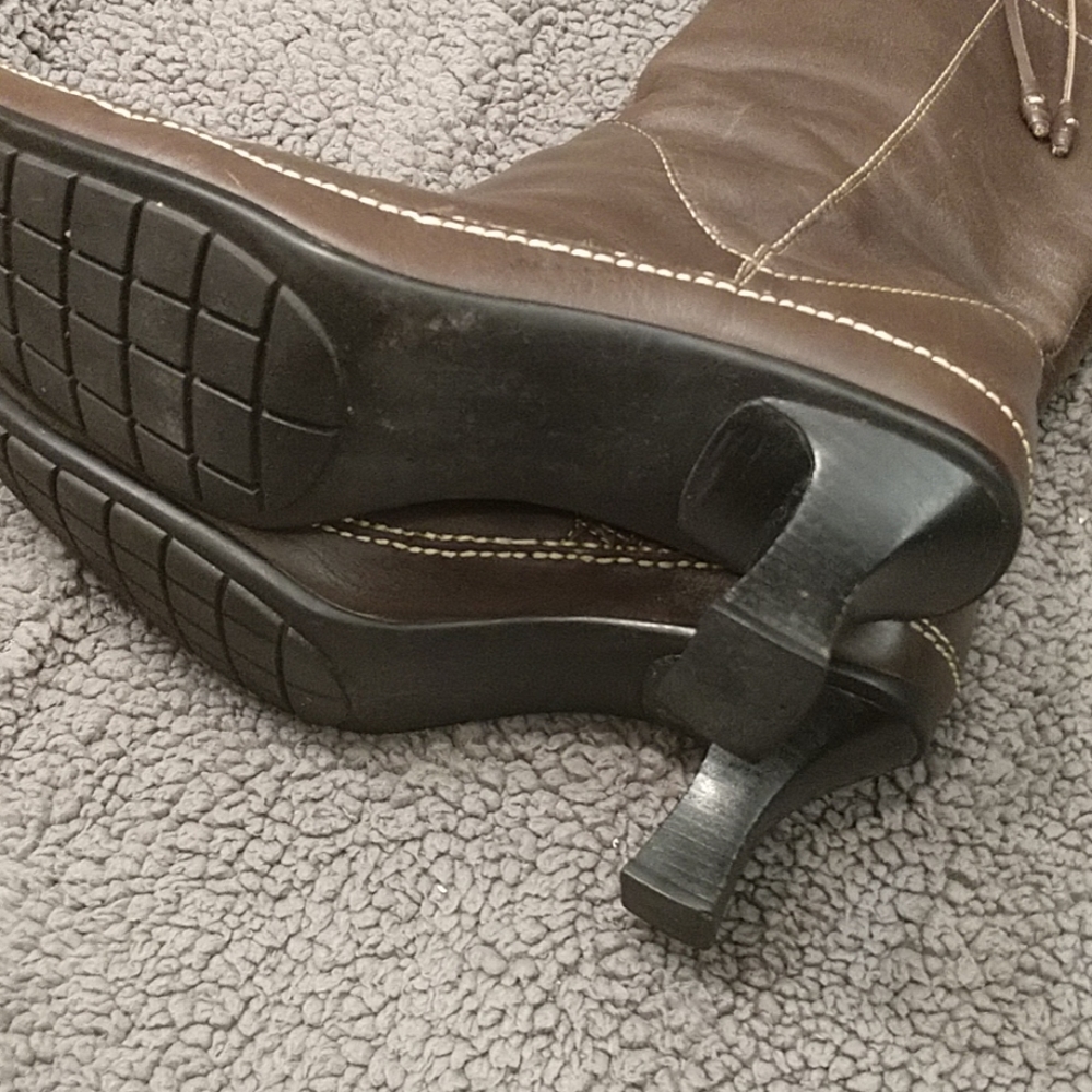 Me Too Brown Leather Mid Calf Boots. - Picture 3 of 5